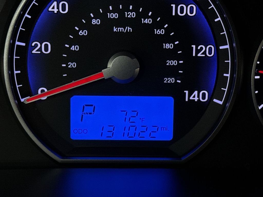2010 Hyundai Santa Fe SE - Photo 18