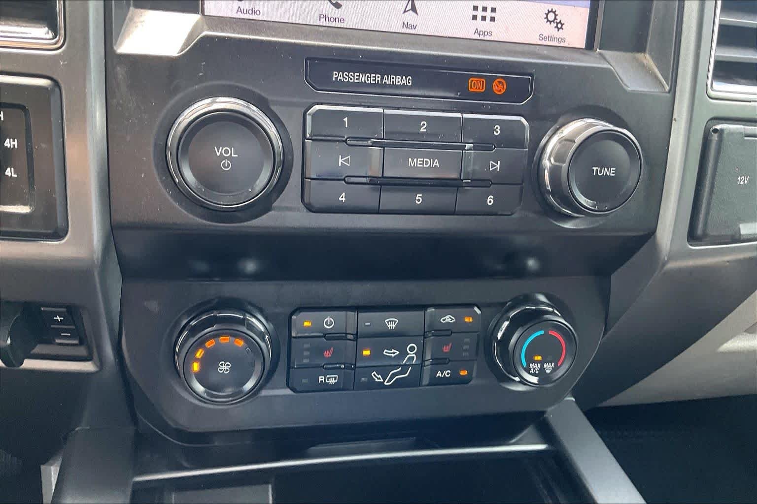 Used 2019 Agate Black Metallic Ford XLT image 32