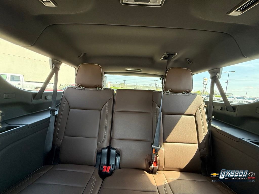 Used 2023 White Chevrolet High Country image 22