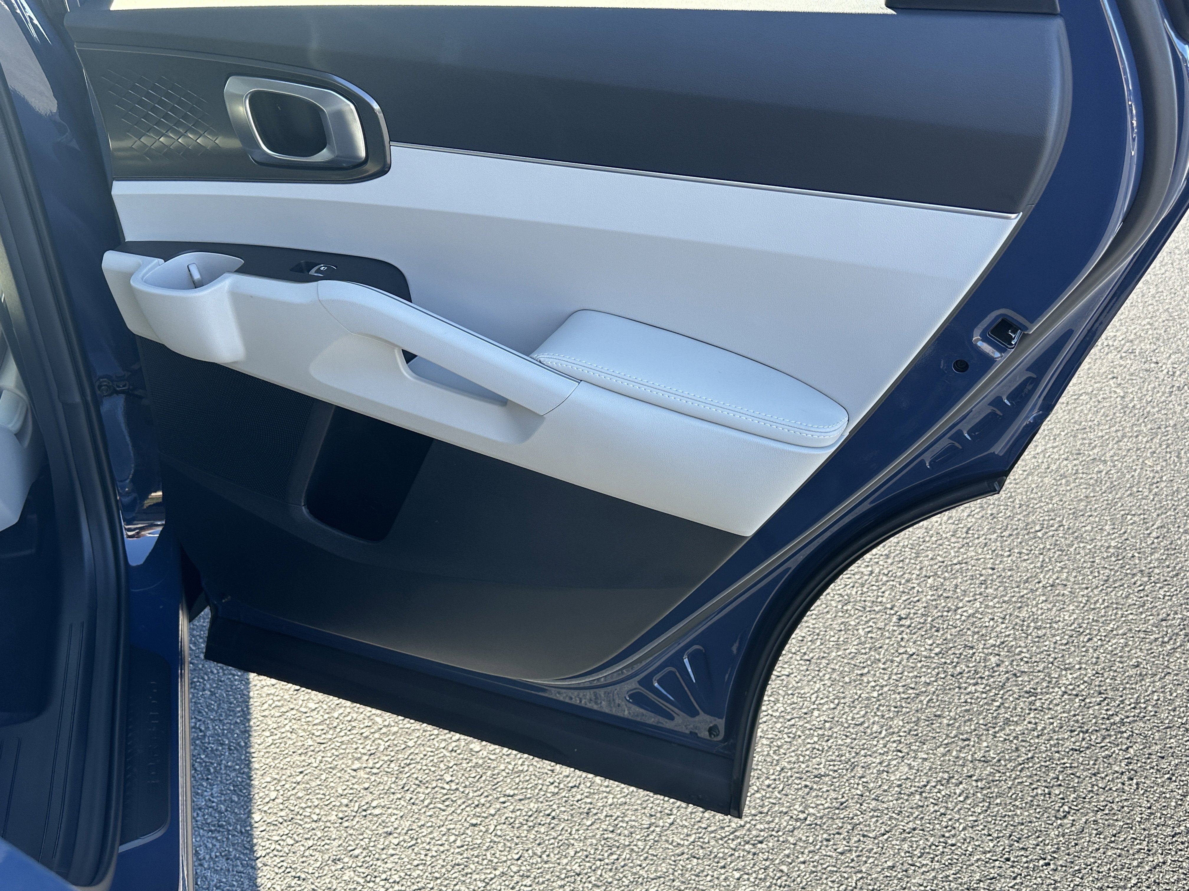 New 2026 Midnight Lake Blue Kia S image 17