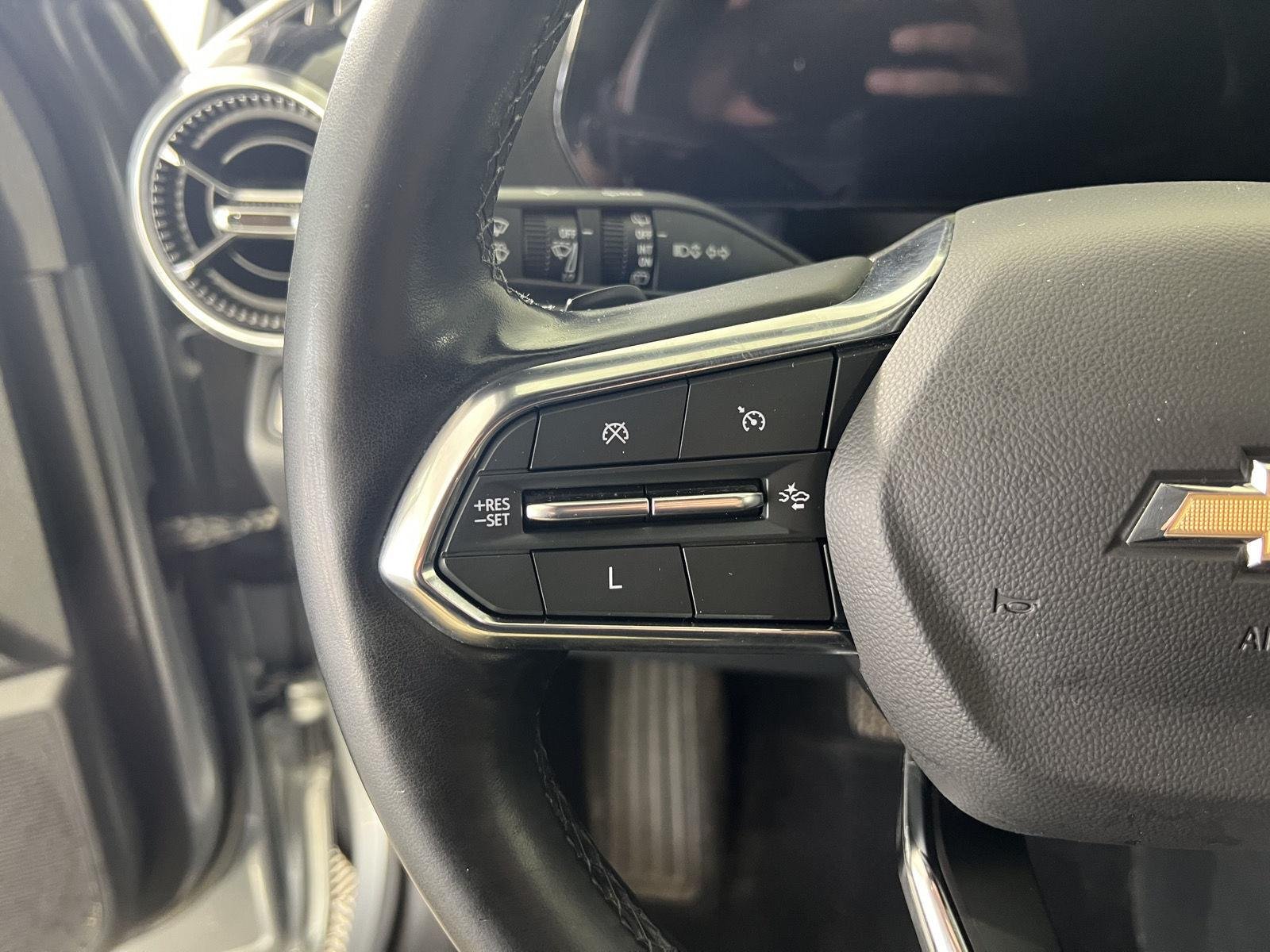 Used 2025 Sterling Gray Metallic Chevrolet AWD LT image 8