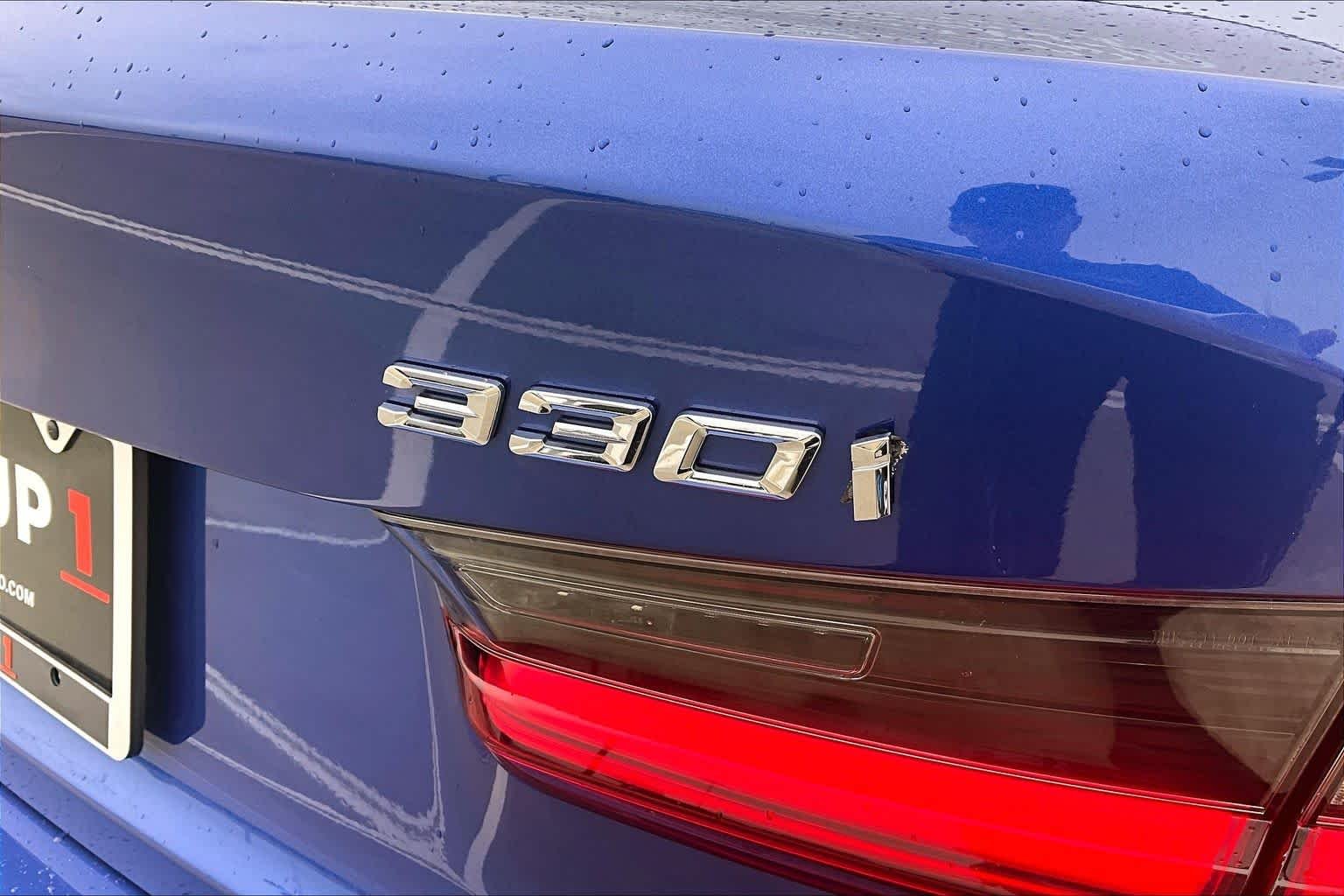 Used 2020 Portimao Blue Metallic BMW 330i image 9