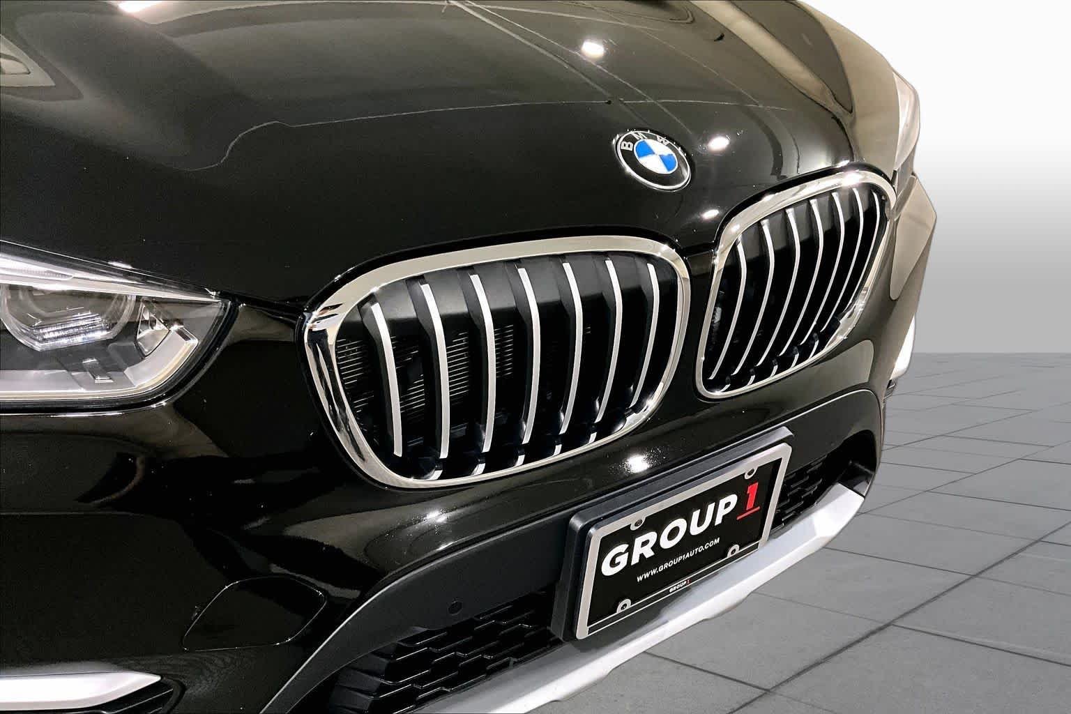 Used 2019 Jet Black BMW xDrive28i image 31