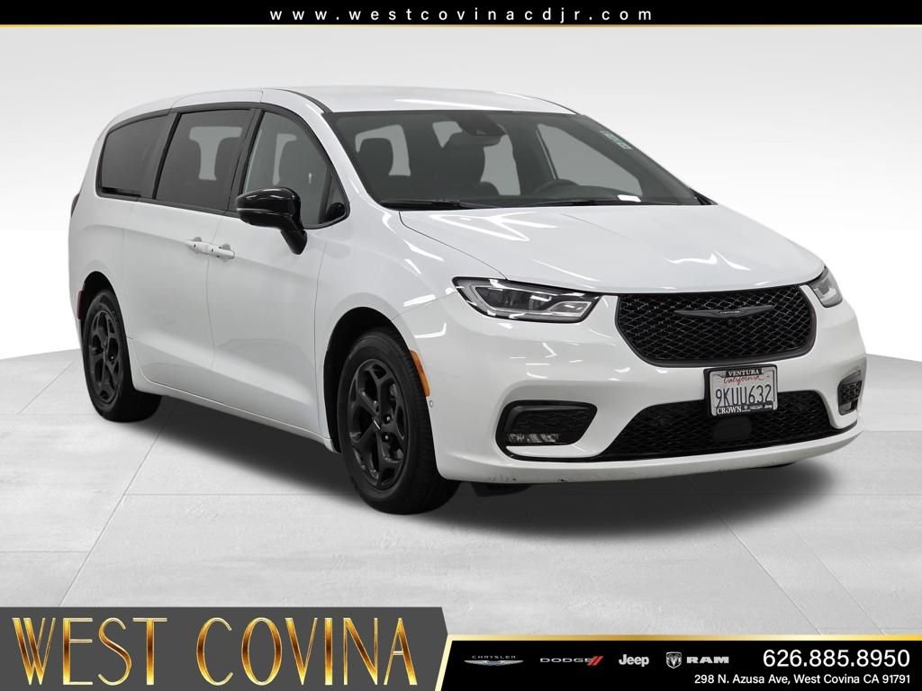 2024 Chrysler Pacifica Hybrid Select S-Appearance PHEV's photo