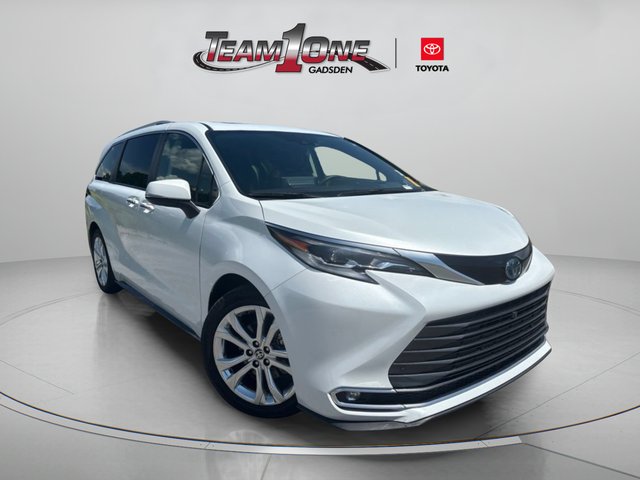 2022 Toyota Sienna Platinum