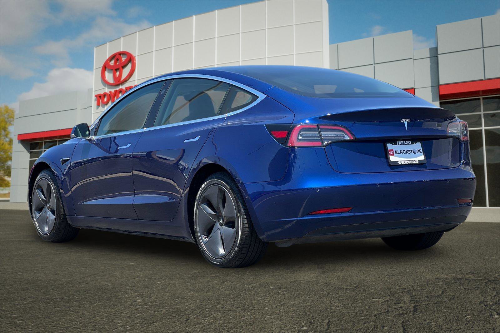 Used 2020 Deep Blue Metallic Tesla Standard Range Plus image 5
