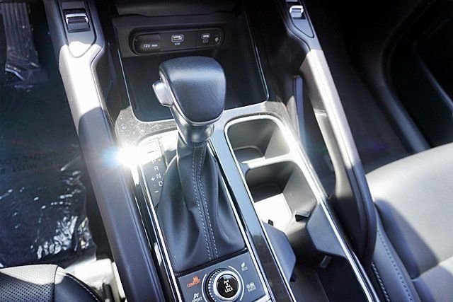 Used 2024 Silver Kia S image 41