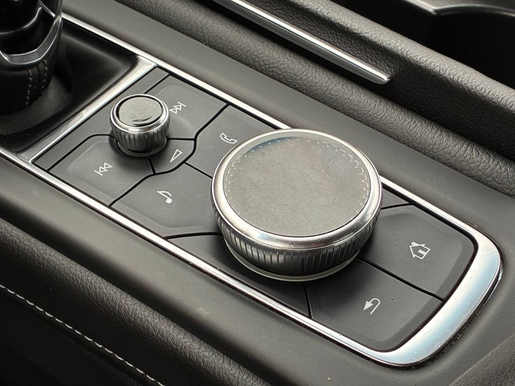 Used 2023 Silver Cadillac Luxury image 31