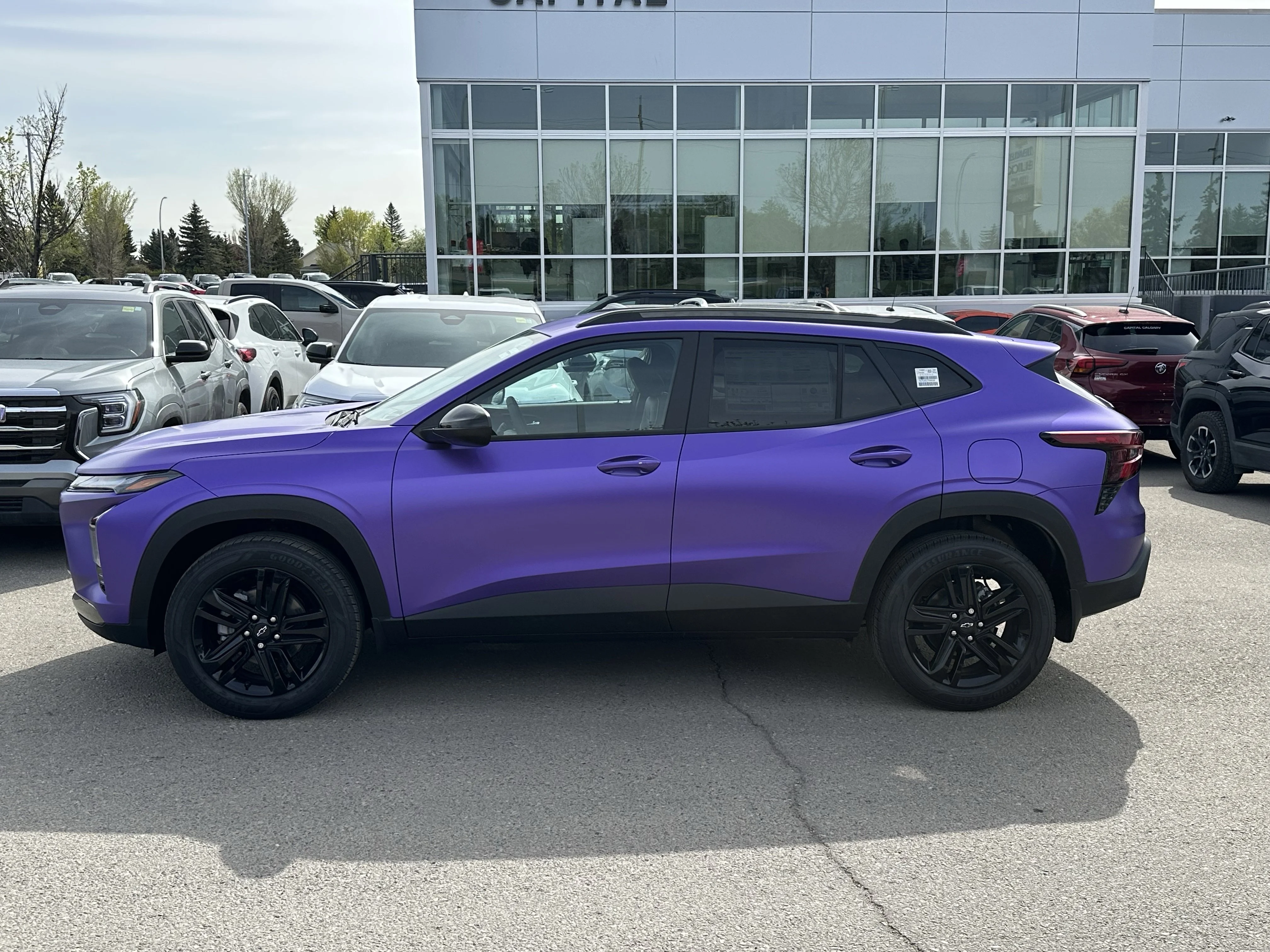 New 2026 Mosaic Black Metallic Chevrolet ACTIV image 3