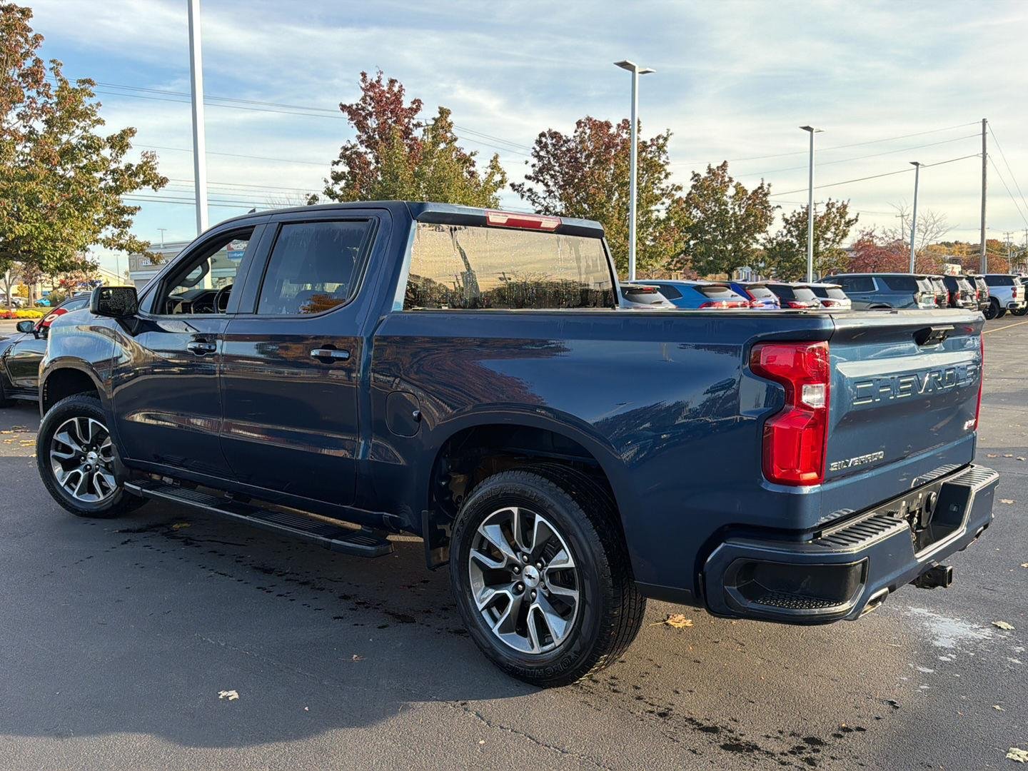 Used 2022 Northsky Blue Metallic Chevrolet RST image 4