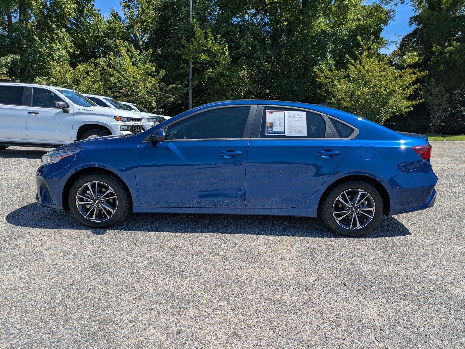 Used 2024 Deep Sea Blue Kia LXS image 7