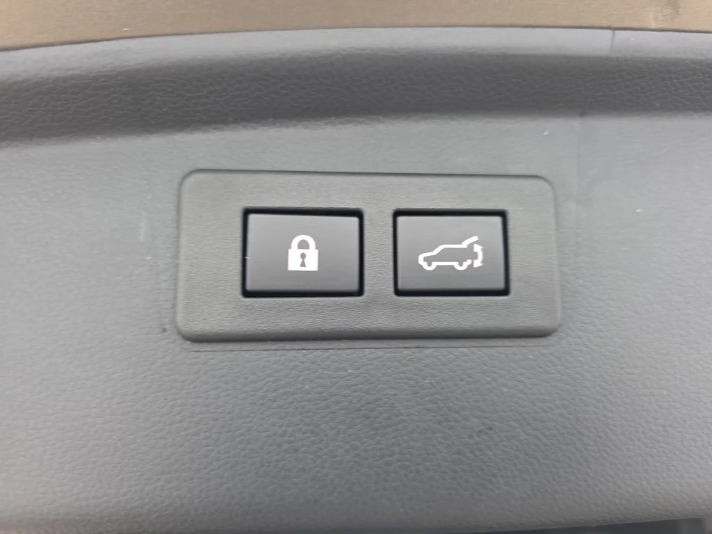 Used 2023 Brilliant Bronze Metallic Subaru Limited image 36