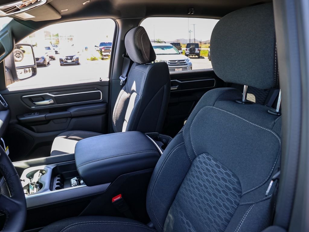 New 2026 Bright White Clear-Coat Exterior Paint RAM Big Horn Night Edition image 14