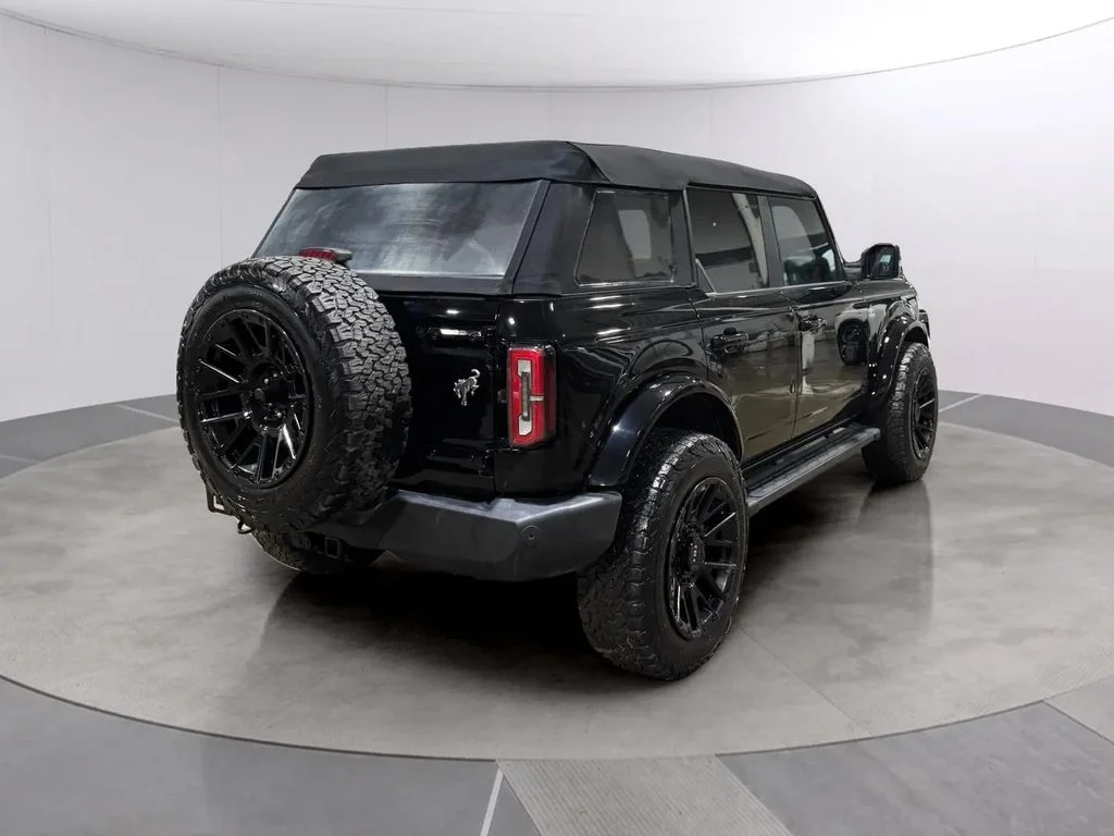Used 2023 Shadow Black Ford Outer Banks image 4
