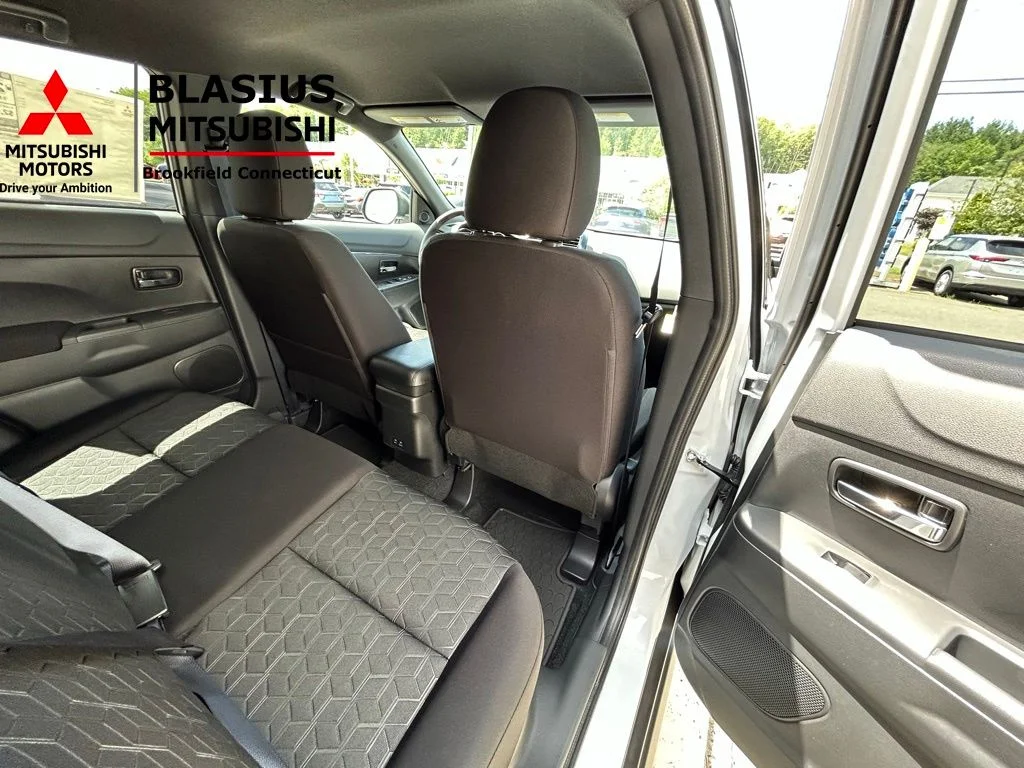 New 2025 White Mitsubishi 2.0 Trail Edition image 38