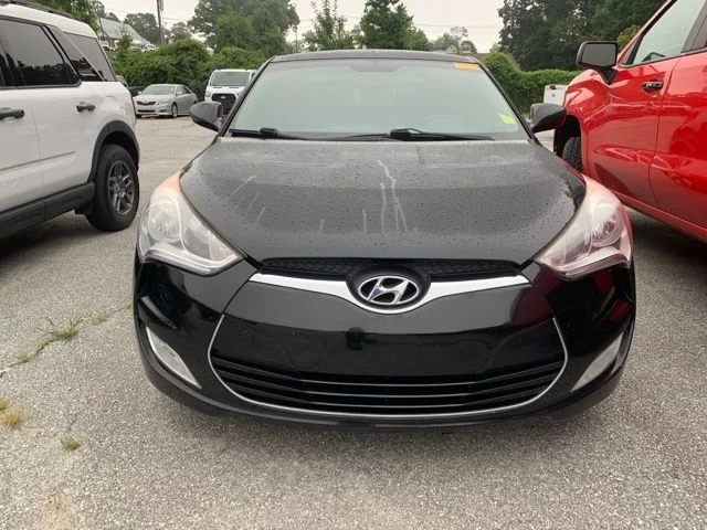 Used 2013 Black Hyundai Base image 3