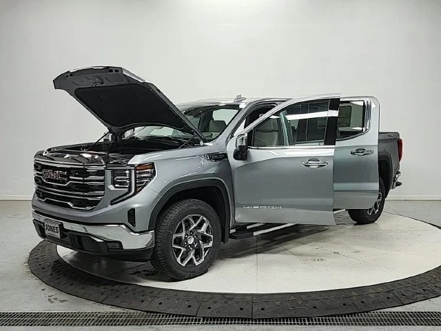 2026 GMC Sierra 1500 SLT - Photo 12