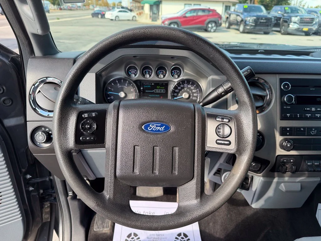 Used 2016 Gray Ford XLT image 12