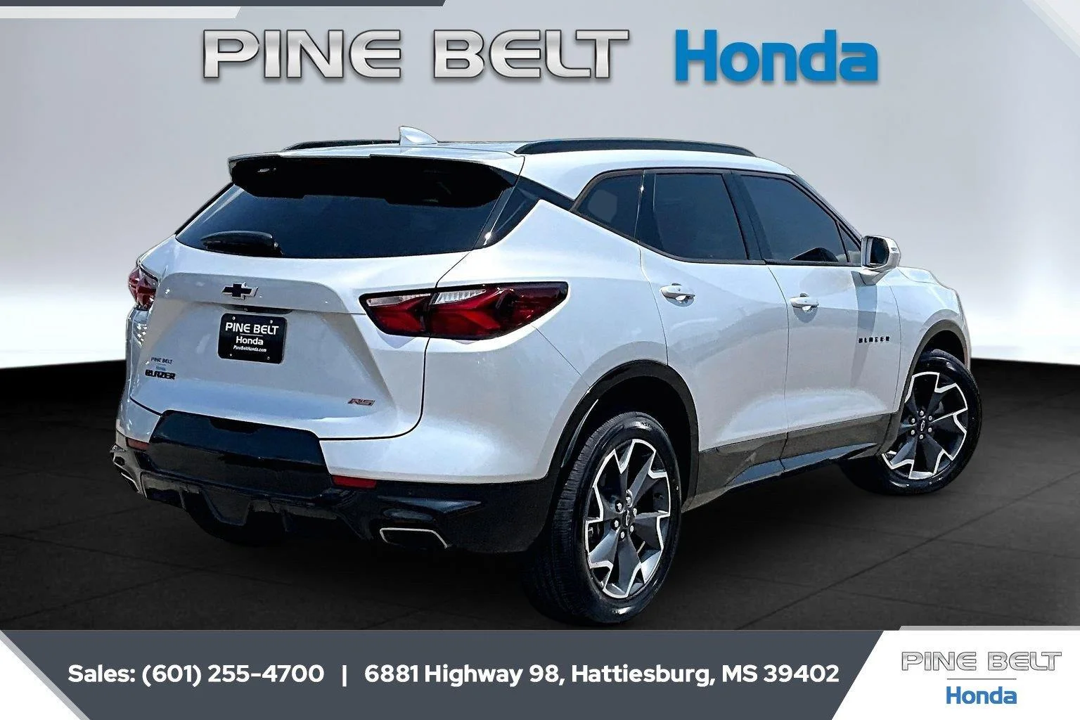 Used 2020 Silver Ice Metallic Chevrolet RS image 11