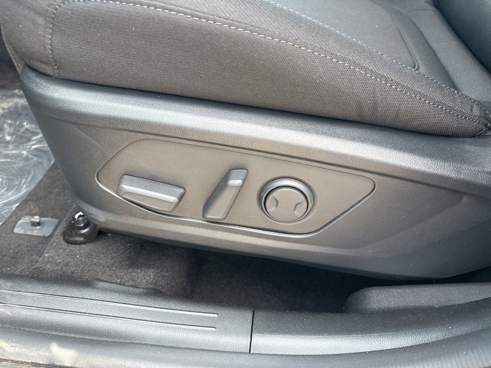 New 2026 Green Hyundai SEL AWD image 9