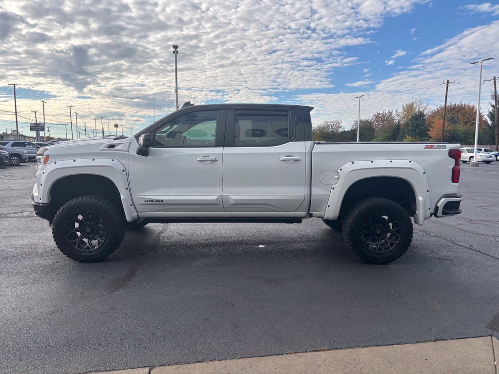 Used 2023 White Chevrolet RST image 7