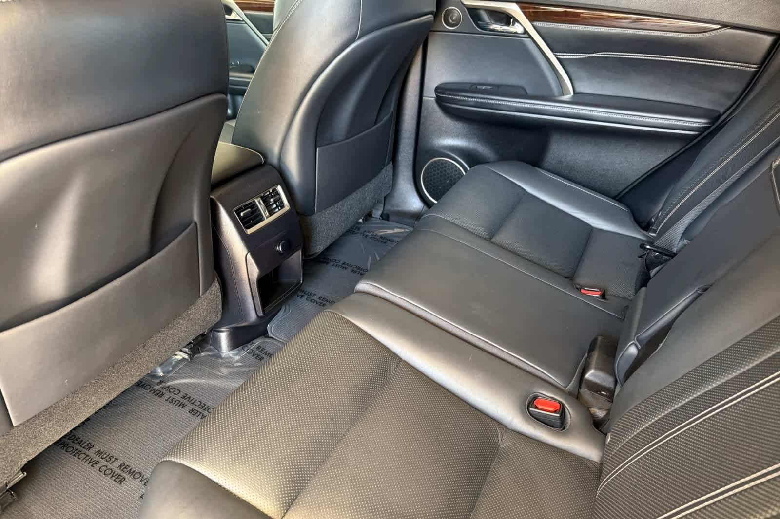 Used 2019 Matador Red Mica Lexus  image 4