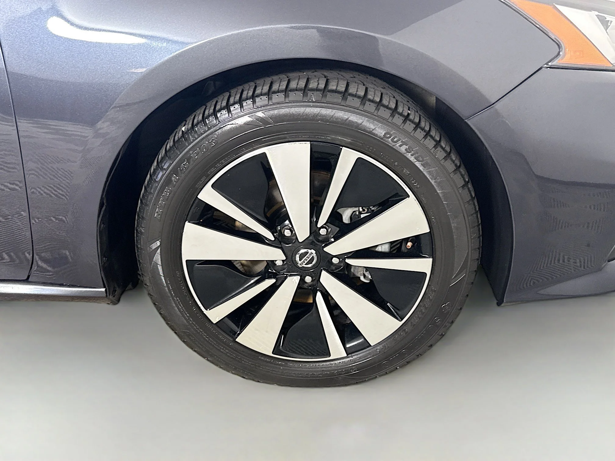 Used 2020 Storm Blue Metallic Nissan 2.5 SV image 28