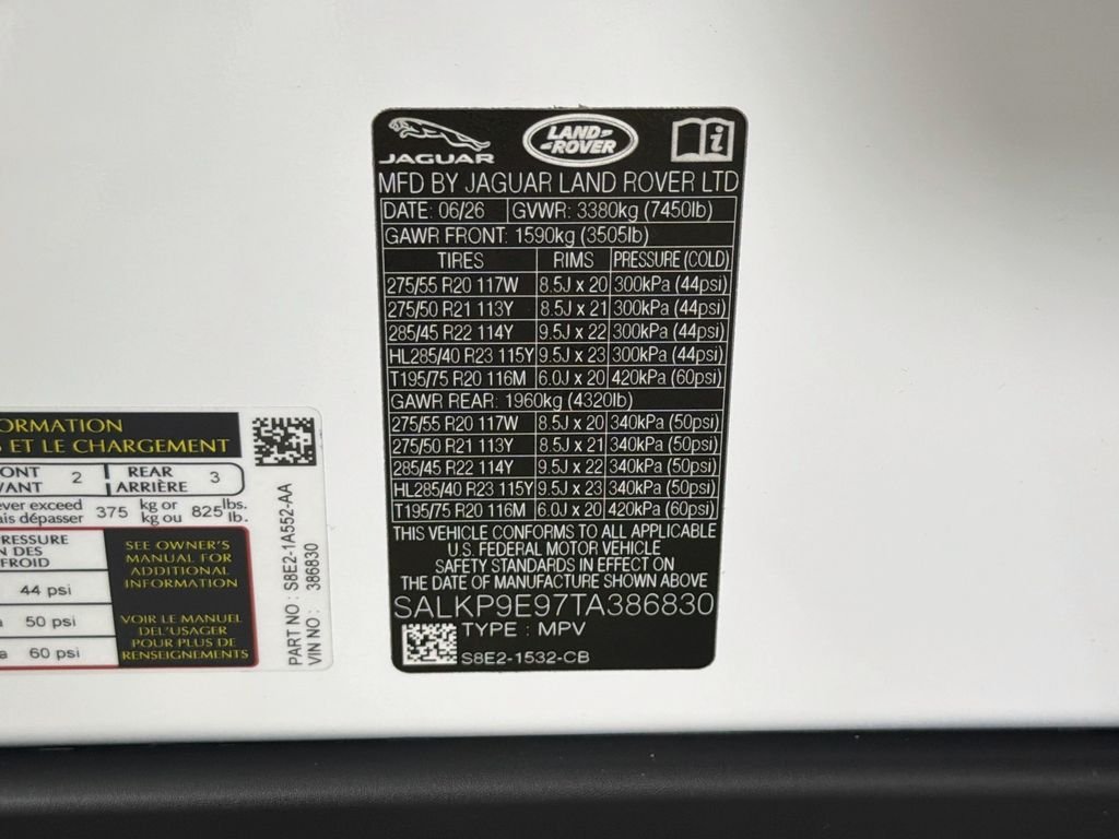 New 2026 Fuji White Land Rover SE image 34