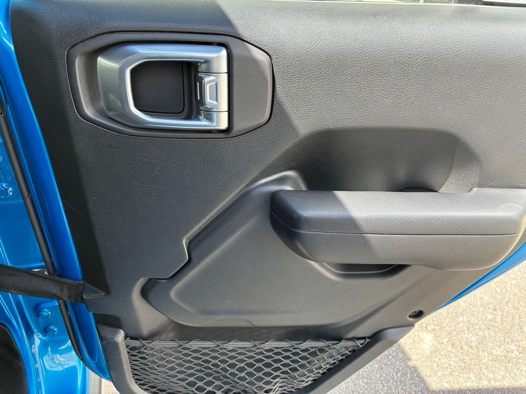 Used 2021 Blue Jeep Unlimited Sport S image 29