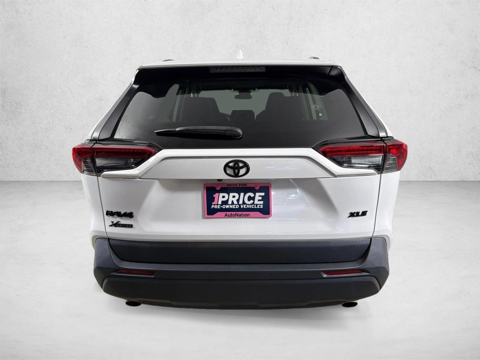 Used 2024 Ice Cap Toyota XLE image 5