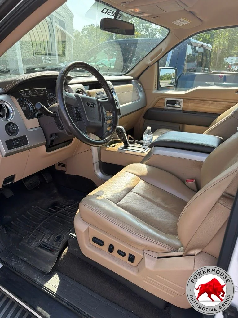 Used 2011  Ford Lariat image 6