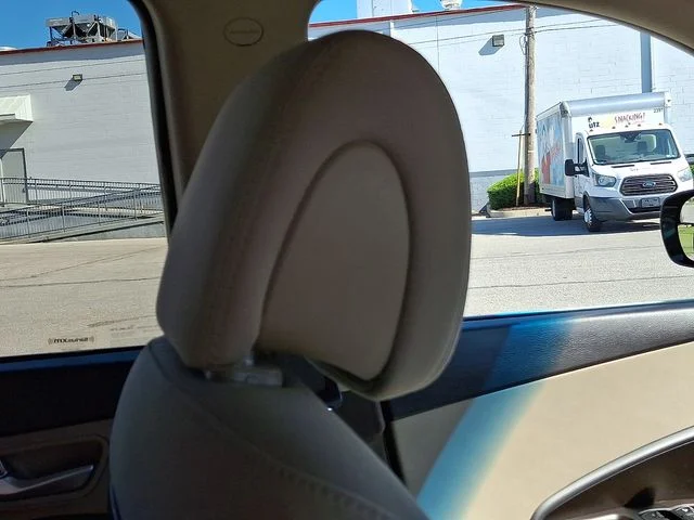 Used 2017 Black Hyundai 2.4 Base image 13