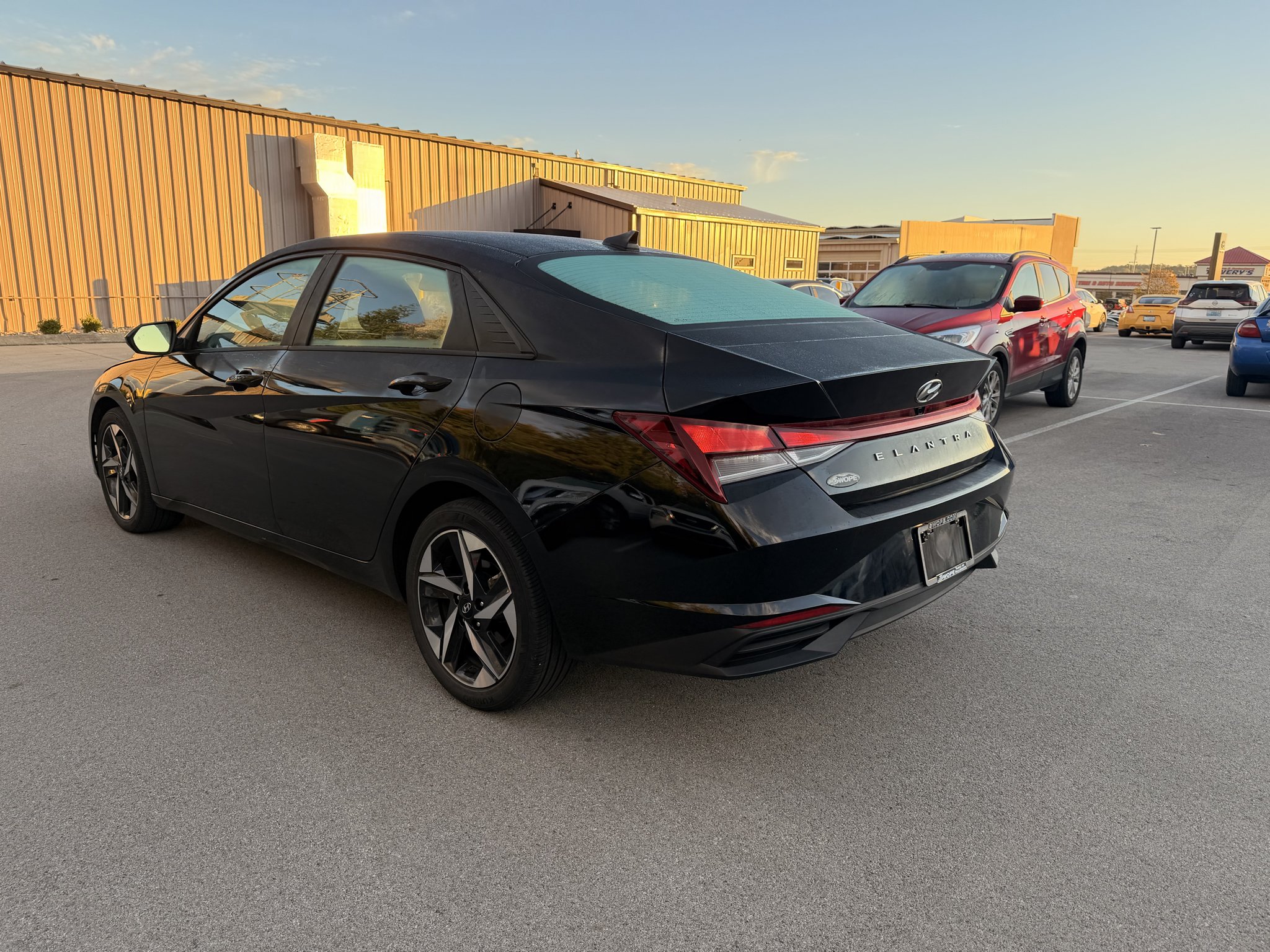Used 2023 Onyx Black Hyundai SEL image 5