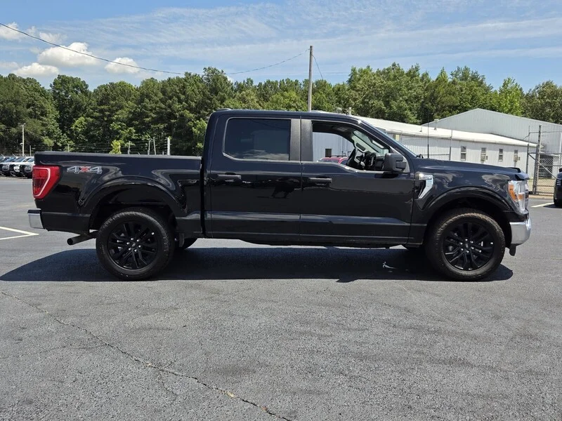 Used 2022 Agate Black Metallic FORD XLT image 5