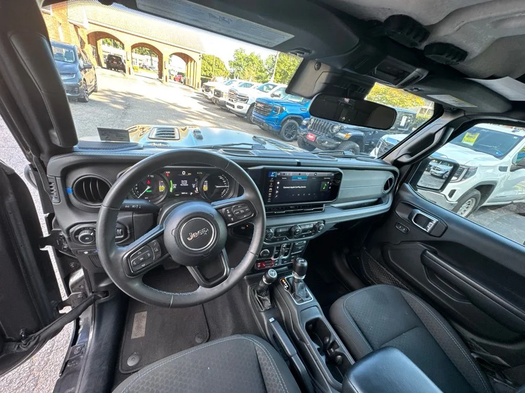 Used 2024 Gray Jeep Rubicon 4xe image 15