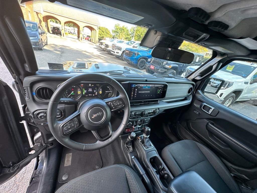 Used 2024 Gray Jeep Rubicon 4xe image 15