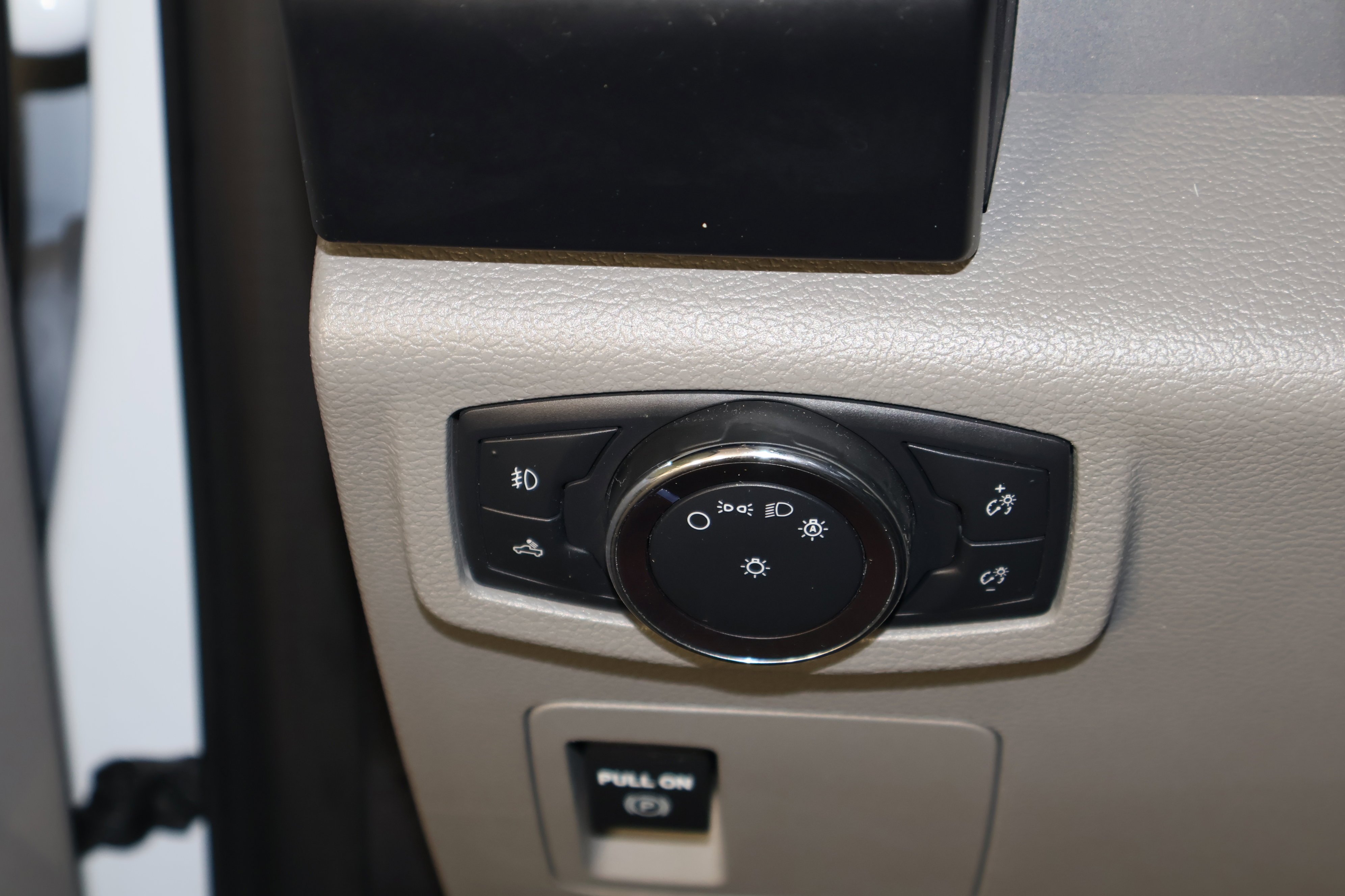 2020 Ford F-150 XL - Photo 38
