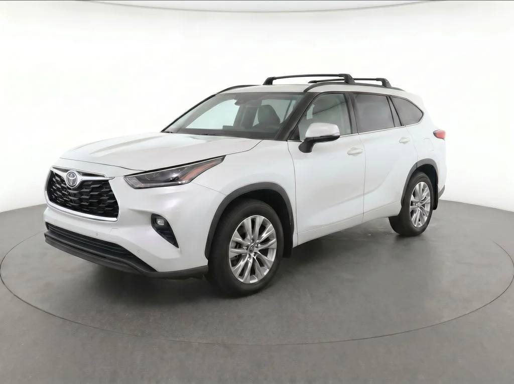 2023 Toyota Highlander Limited AWD's photo