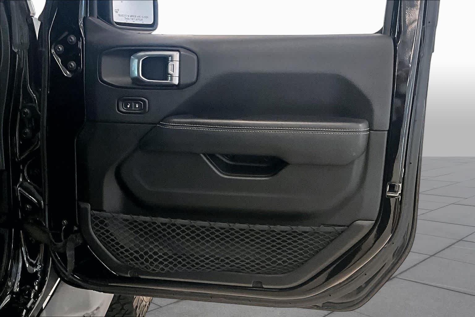 Used 2018 Black Clear Coat Jeep Sahara image 21
