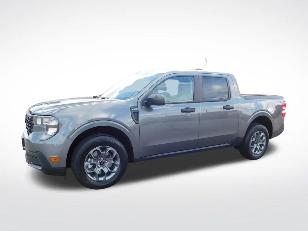 New 2026 Carbonized Gray Metallic Ford XLT image 10