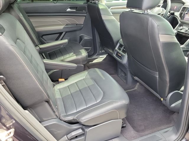 Certified Used 2021 Deep Black Pearl Effect Volkswagen SEL Premium image 22