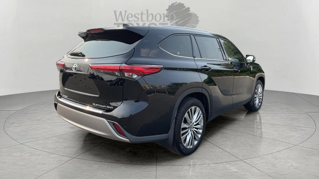 Used 2022 Black Toyota Platinum image 7