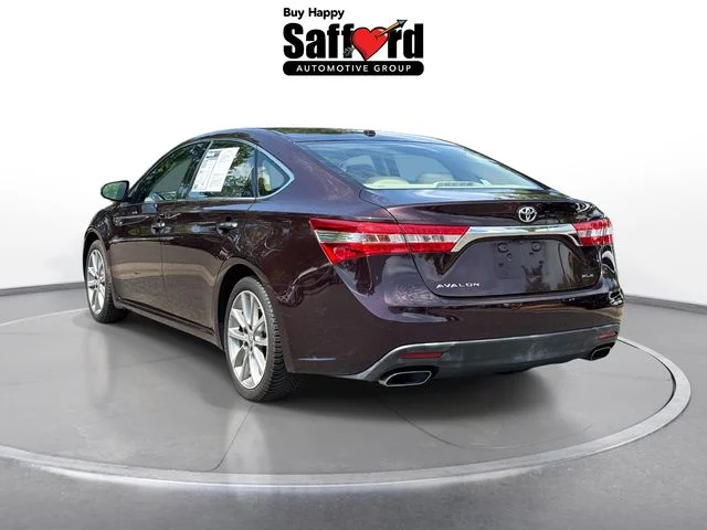 Used 2015 Red Toyota XLE Touring image 6