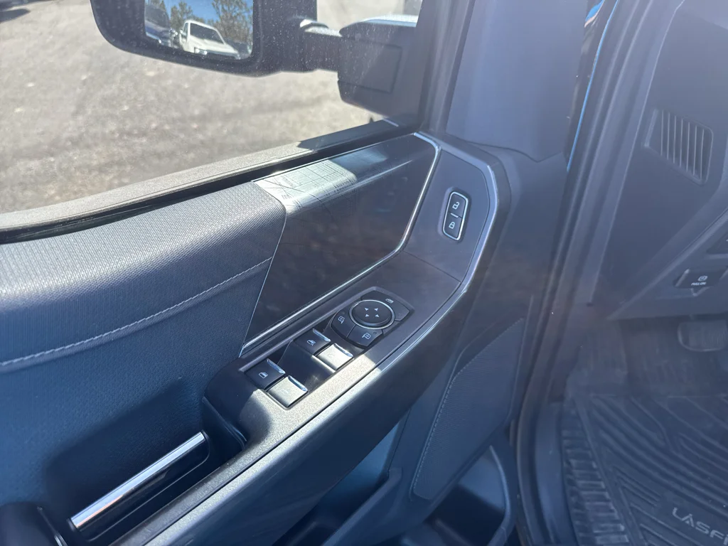 Used 2022 Agate Black Metallic Ford XLT image 10