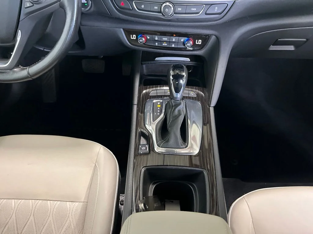 Used 2019 White Buick Avenir image 11