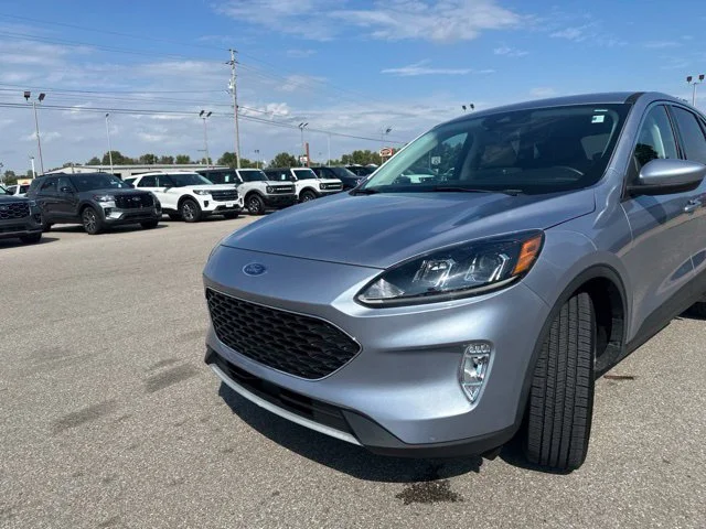 Used 2022 Blue Silver Metallic Ford SEL image 33