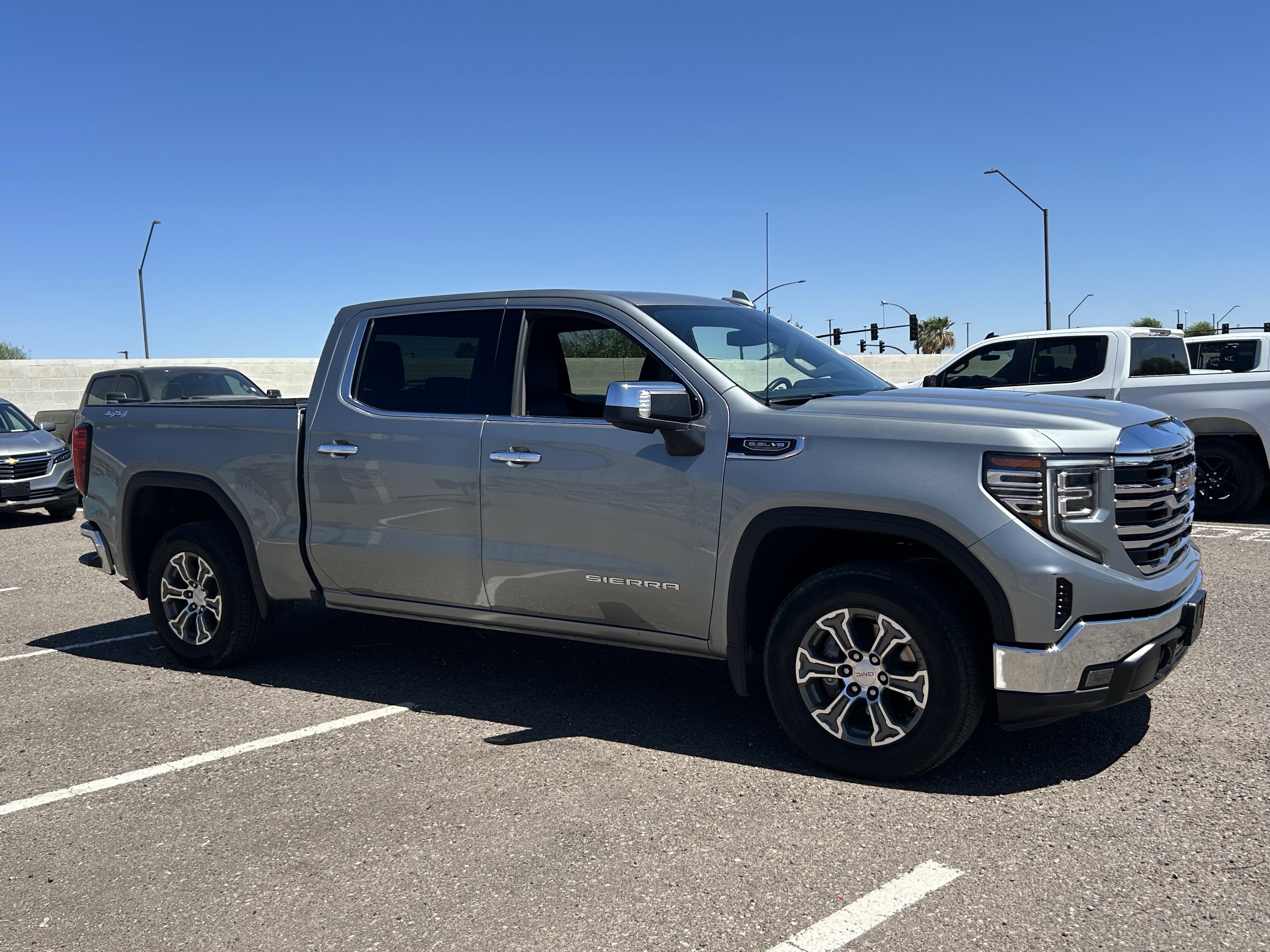 Used 2025 Sterling Metallic GMC SLT image 6