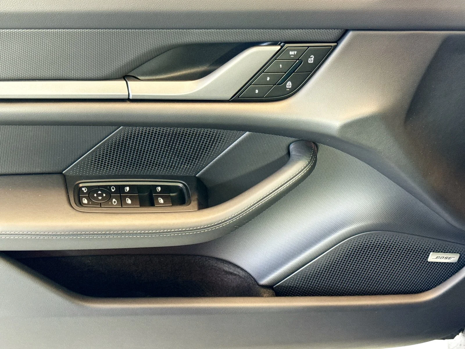 New 2026 Gentian Blue Metallic Porsche  image 11