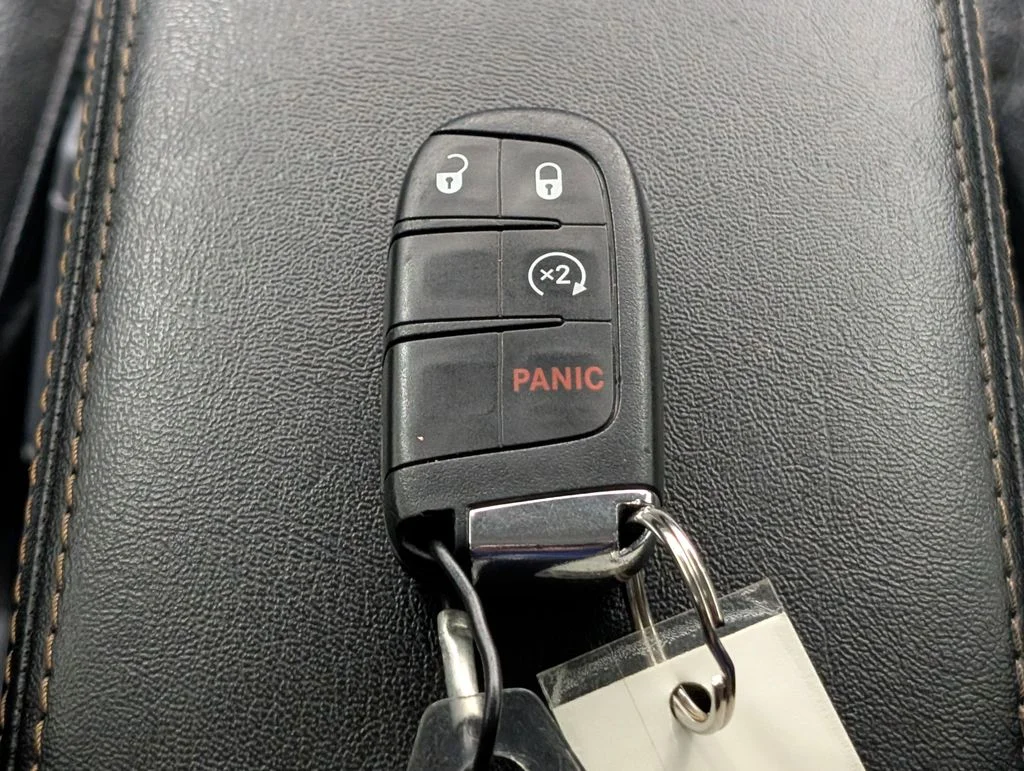 Certified Used 2019 White Clearcoat Jeep Limited image 23