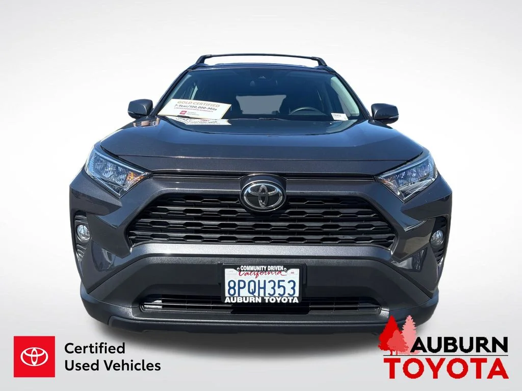 Used 2020 Magnetic Gray Metallic Toyota XLE image 3